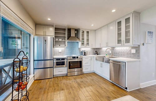 Lakeway Condo | Stylish Hideaway w/Chic Kitchen & Private Patio - Located at World of Tennis