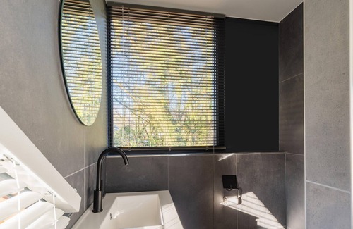 Zon en Schild House | Stylish holiday home in woody Soesterberg near golf club