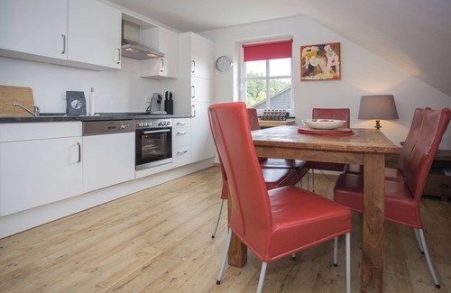 Neuastenberg Apartment | Stylish holiday home in Sauerland with view. Comfort for 6 people, directly at ski area and hiking trails.