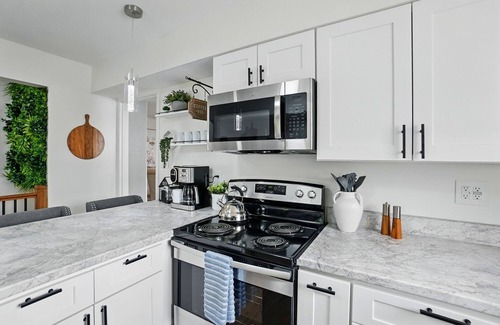 Kettering House | Stylish Home - Arcade + Theater + Kid Zone!