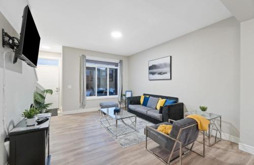 Southwest Edmonton House | Stylish Home Base for Short or Long Stays