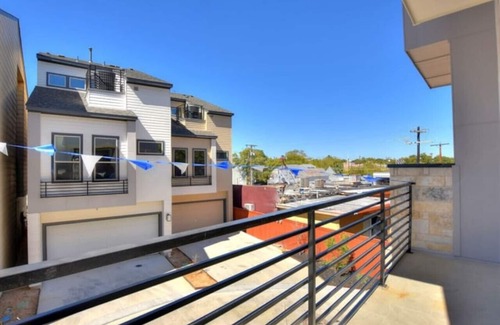 Tobin Hill House | Stylish Home by Riverwalk + Downtown/Sleeps 10
