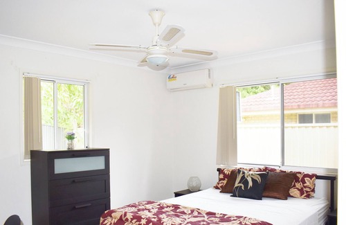 Parkwood House | Stylish home on holiday , pet friendly