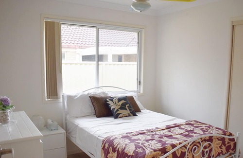 Parkwood House | Stylish home on holiday , pet friendly