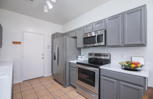 Laveen Village House | Stylish Home Phoenix - Low Rates NOW!