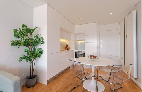 Campanha Apartment | Stylish Home with Balcony and Garage by HostWise