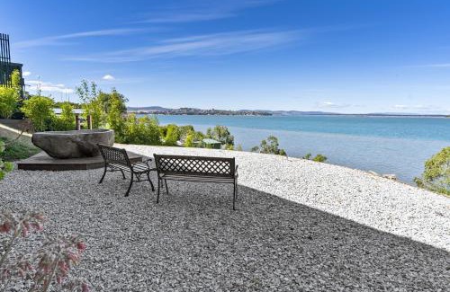 Penna House | Stylish Home with Outdoor Area & Spectacular Views