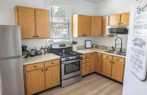 Champaign House | Stylish House, Close to downtown