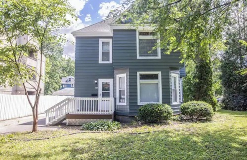 Champaign House | Stylish House, Close to downtown