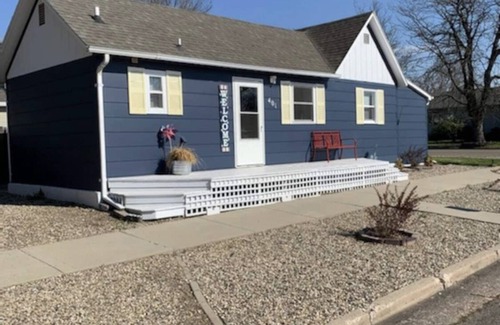 Pierre House | Stylish House Near Missouri River and Capitol Building