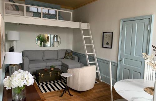 South End Apartment | Stylish Living at Inglis Heritage, Unit C