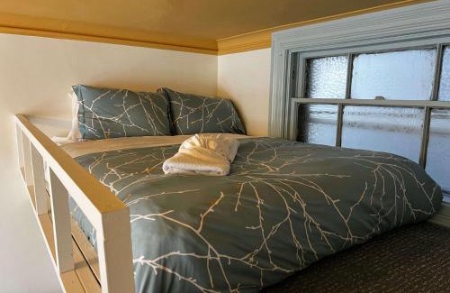 South End Apartment | Stylish Living at Inglis Heritage, Unit C