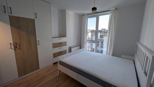 Lozenets Apartment | Stylish Living in Kompleks Reina - 1BD with desk by Flat Manager