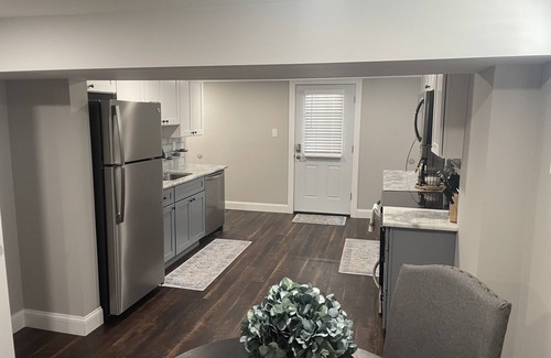 Stanton Apartment | Stylish lower level apartment