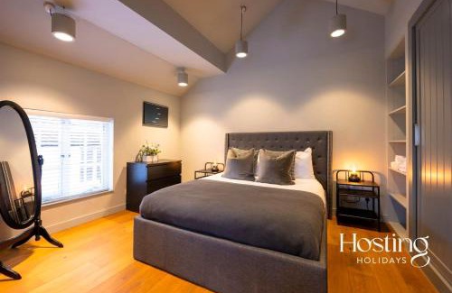 Henley Apartment | Stylish Luxury Apartment in The Centre of Henley