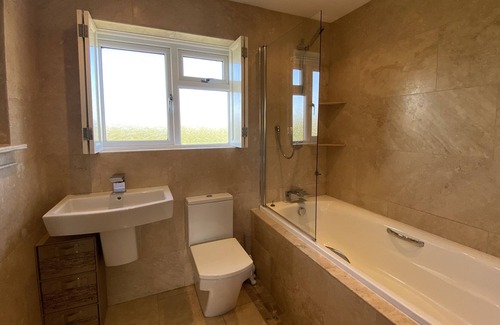 Rhyl House | Stylish Luxury Cottage With Countryside Views