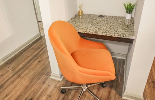 Alpharetta Apartment | Stylish Meets Boho! Walking Distance to restaurants, shopping and Entertainment