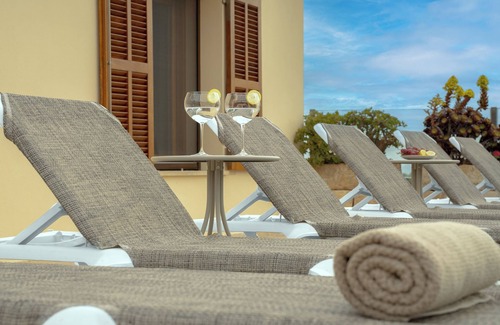 Muro House | Stylish mill finca with pool & outdoor kitchen. Ideal for families & friends!