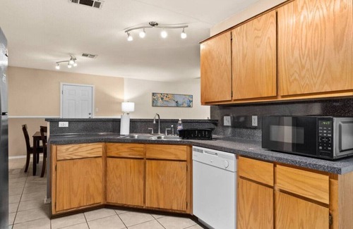 Killeen House | Stylish Modern 2BR/2BA - Spacious & comfy