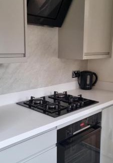 Pollokshaws House | Stylish Modern 3 bedroom house free parking
