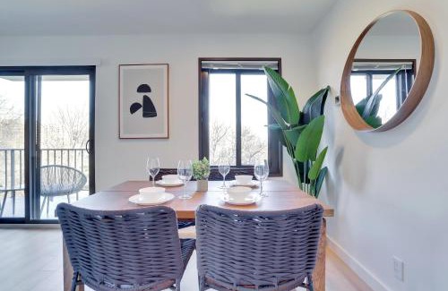 Court House Apartment | Stylish Modern And Comfy Studio w View Park