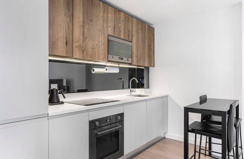 St Albans Apartment | Stylish Modern Apartment in St Albans City