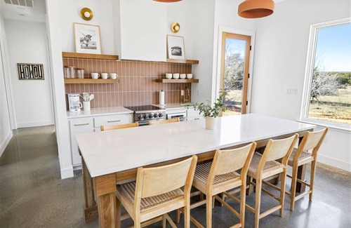 Thurber Cabin | Stylish Modern Cabin with hill country views!