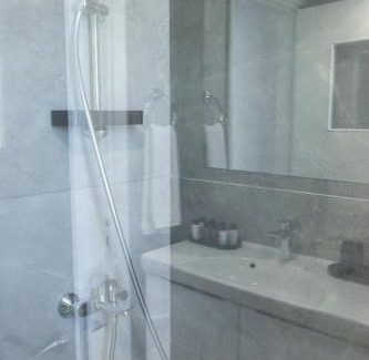City Centre Apartment | Stylish Modern City Center Stay