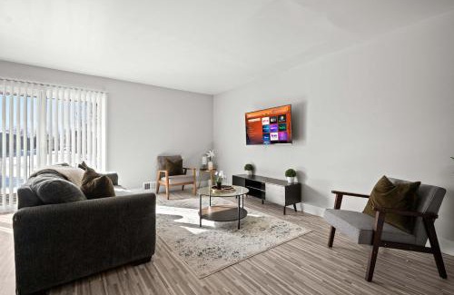 Rochester Apartment | Stylish & Modern Unit Prime Location & Comfort