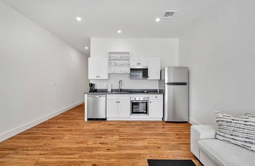 Elizabethtown Apartment | Stylish New Apartment with New Furnishings in Renovated Building!