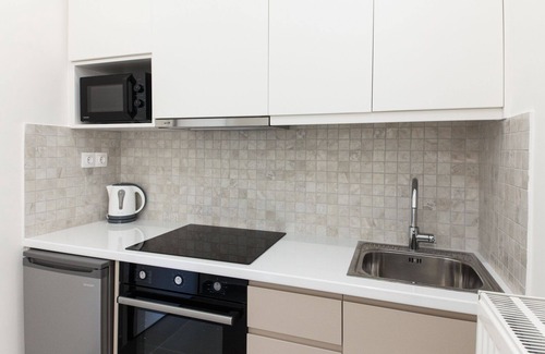 Marousi Apartment | Stylish New Paradise for 2 in Marousi