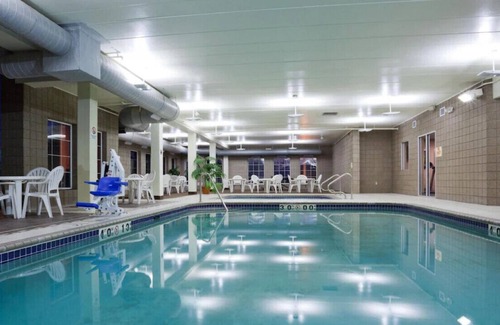 St. Cloud House | Stylish Oasis for Vacation! W/ Fitness Center! -S