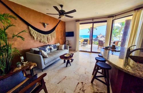 Majahual Apartment | STYLISH OCEANFRONT CONDO with POOL