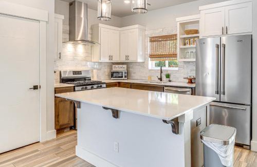 Central Oklahoma City House | Stylish OKC Farmhouse with Garden - Close to OU