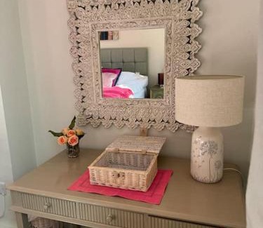 Cheltenham Apartment | Stylish One Bed Flat in Central Cheltenham