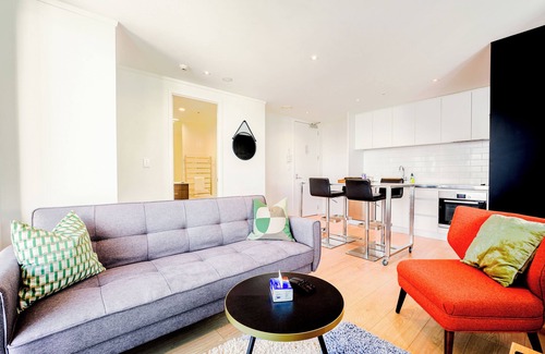 Newton Apartment | Stylish One Bedroom Apartment With Free Parking