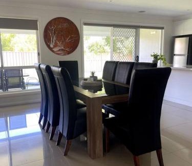 Boorooma House | Stylish Open Plan Retreat