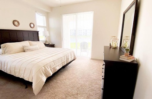 Eastwood Village Apartment | Stylish Perfect Retreat with Pool & Hot Tub #107