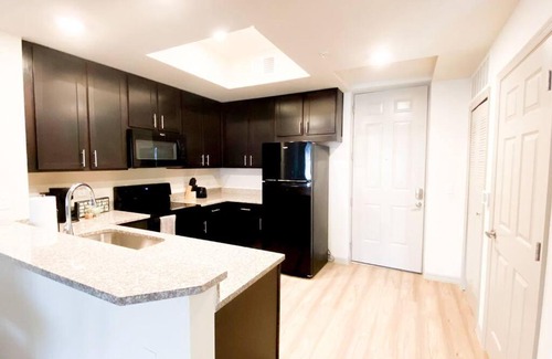 Eastwood Village Apartment | Stylish Perfect Retreat with Pool & Hot Tub #107