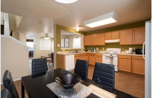 Maverick Creek House | Stylish, Pet Friendly | 6 Flags and La Cantera