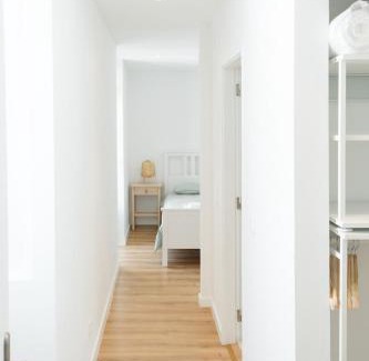 Misericordia Apartment | Stylish & Quite Flat in City Centre - Cais Do Sodre