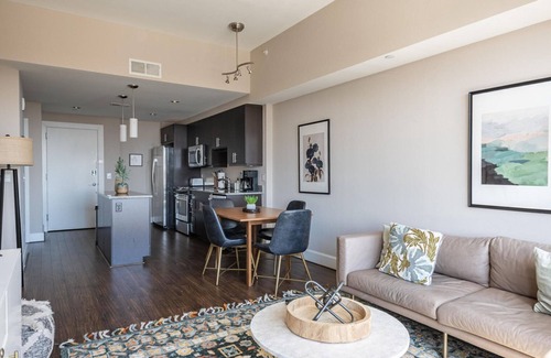 Reston Apartment | Stylish Reston 2BR w/Pool & Gym, nr Dining & Drinks, by Blueground