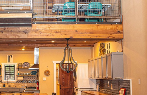 Temple House | Stylish retreat on 45 acres for 10 guests. 2 bed/2 bath, gourmet kitchen.