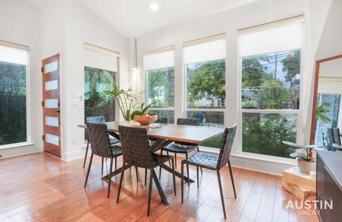 Holly House | Stylish Retreat w Outdoor Oasis in Heart of Austin