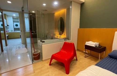 Taman Kobena Apartment | Stylish Romantic Couples Getaway at KL City 1419