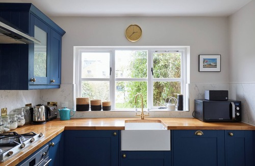 Whitstable House | Stylish seaside getaway, sleeps 6 in Whitstable