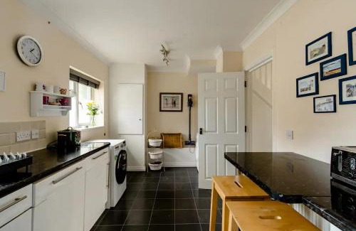 Birchington House | Stylish seaside house 2 min walk from beach Pass the Keys