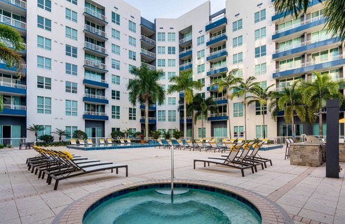 Channel District Apartment | Stylish & Serene 1-BD Oasis in Vibrant Channelside