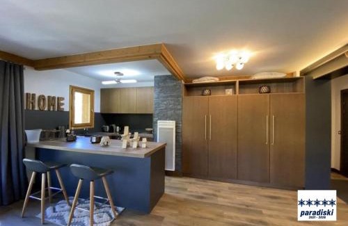 Arc-1950 Apartment | Stylish ski-in ski-out 3 bed apartment, Arc 1950