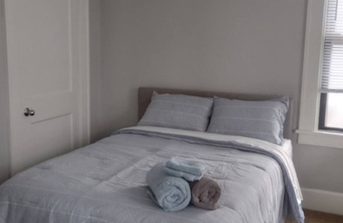Athens Apartment | Stylish & Spacious Apartment close to Ohio University and Uptown Athens